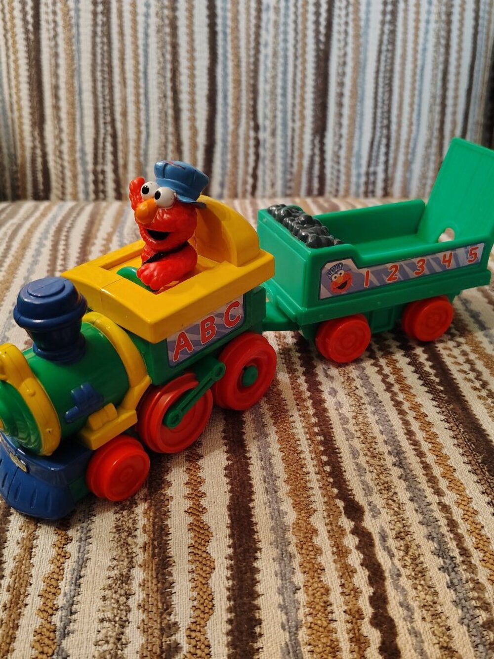 Sesame Street Elmo Junction ABC 123 Train Engine And Car With Sound 2013